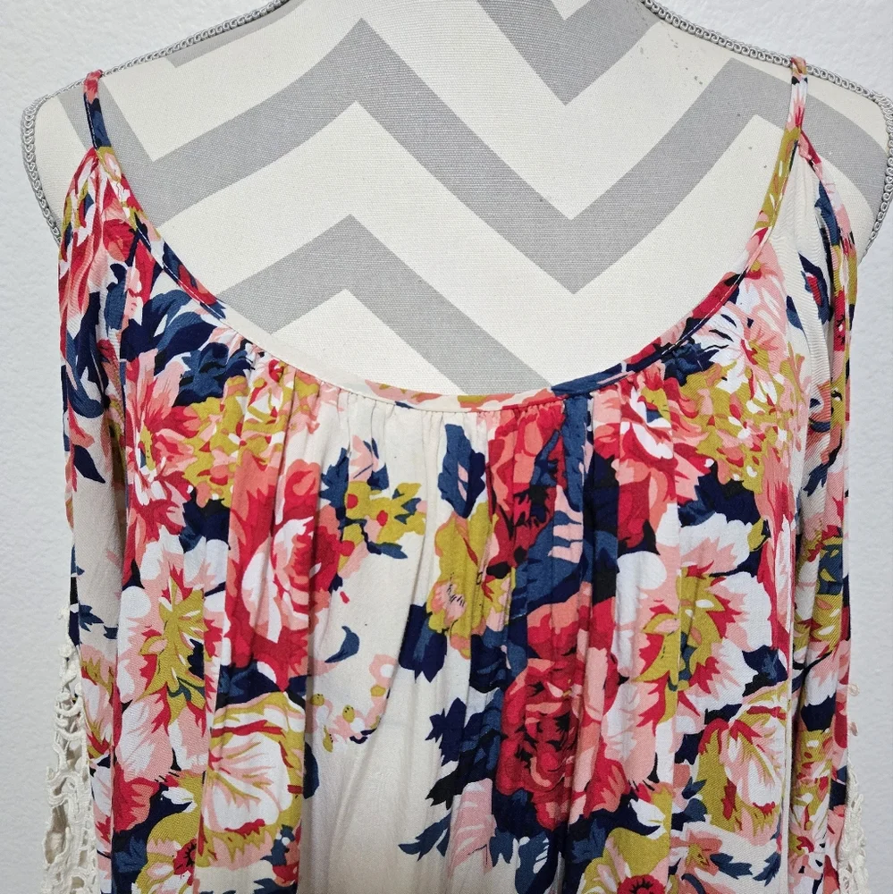 Umgee Floral Cold Shoulder Tunic Mini Dress Crochet Lace Sleeves Size Medium - Picture 5 of 11